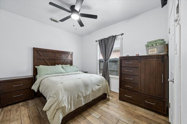314 Bay Spring Drive, League City, TX 77573