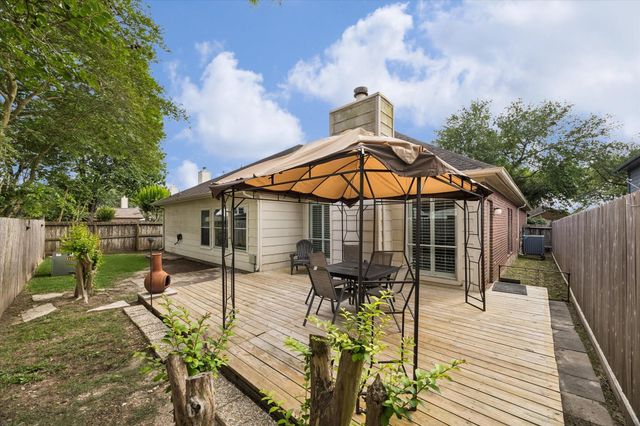 314 Bay Spring Drive, League City, TX 77573
