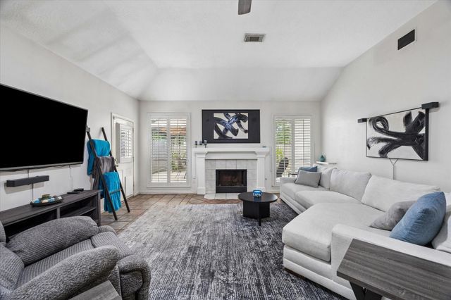 314 Bay Spring Drive, League City, TX 77573