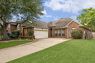 314 Bay Spring Drive, League City, TX 77573