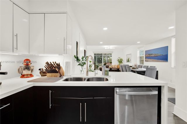 1516 Veracruz Ln 6-3, Weston, FL 33327