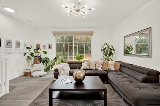 1516 Veracruz Ln 6-3, Weston, FL 33327