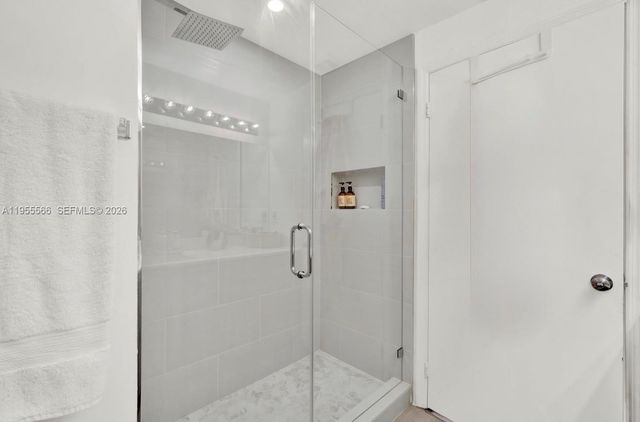 1516 Veracruz Ln 6-3, Weston, FL 33327