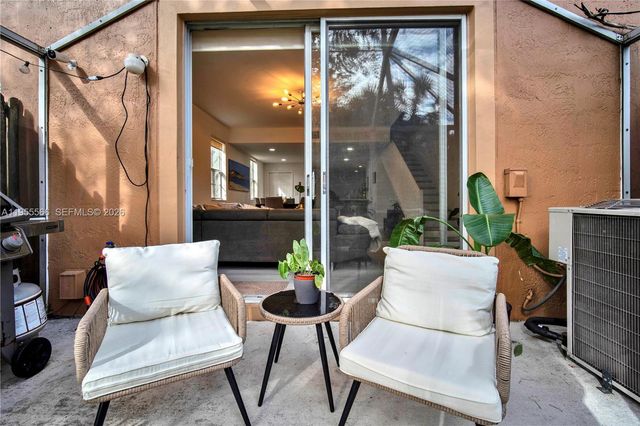 1516 Veracruz Ln 6-3, Weston, FL 33327