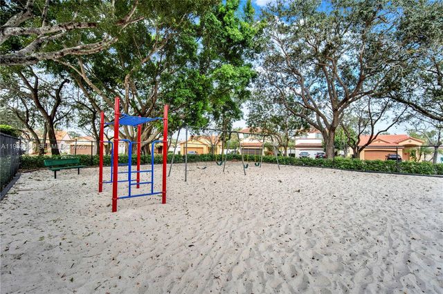 1516 Veracruz Ln 6-3, Weston, FL 33327