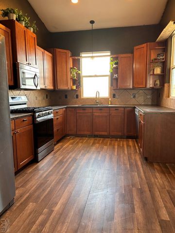 1136 S Camino Santiago Dr, Pueblo West, CO 81007
