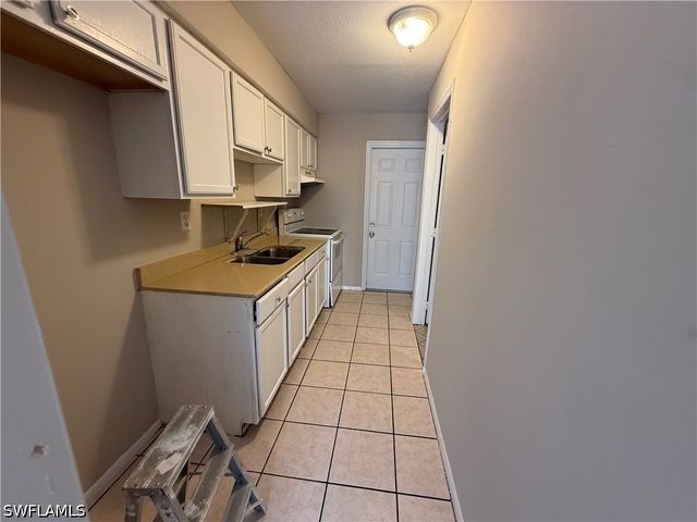 5645 6th AVE B, Fort Myers, FL 33907