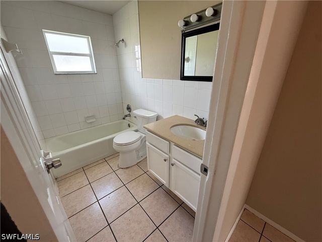 5645 6th AVE B, Fort Myers, FL 33907