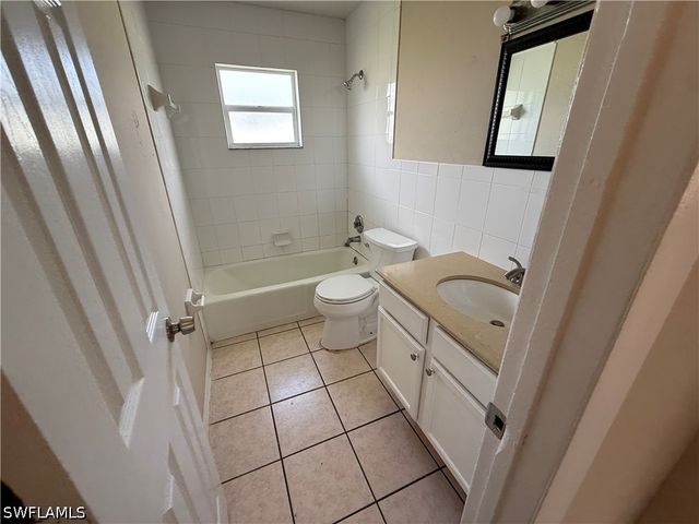 5645 6th AVE B, Fort Myers, FL 33907