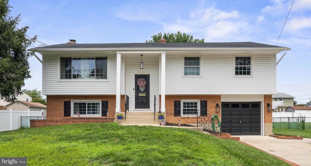 122 HAMILTON RD, Marlton, NJ 08053