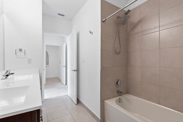 4352 Veleiros Avenue, Lighthouse Point, FL 33064