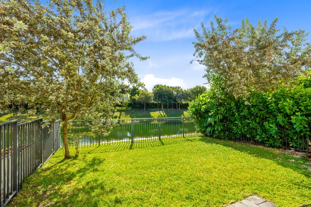 4352 Veleiros Avenue, Lighthouse Point, FL 33064