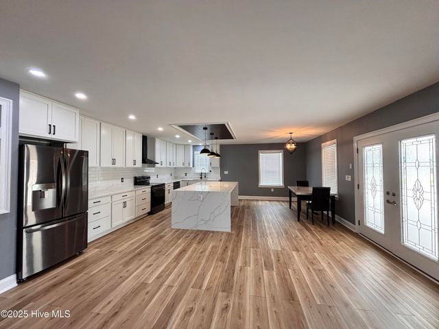 730 Northwest Boulevard, Clinton, NC 28328