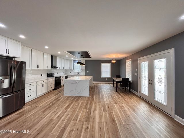 730 Northwest Boulevard, Clinton, NC 28328