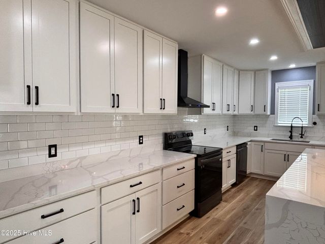 730 Northwest Boulevard, Clinton, NC 28328