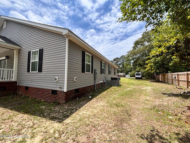 730 Northwest Boulevard, Clinton, NC 28328