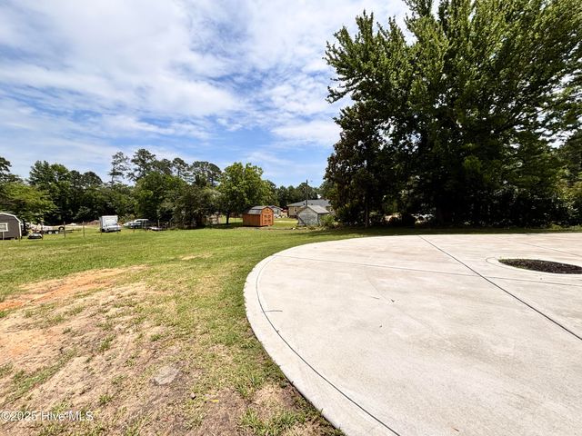 730 Northwest Boulevard, Clinton, NC 28328