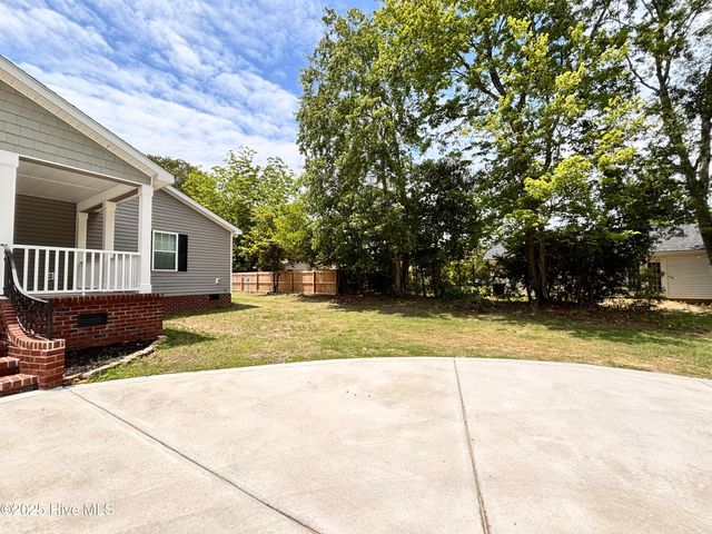 730 Northwest Boulevard, Clinton, NC 28328