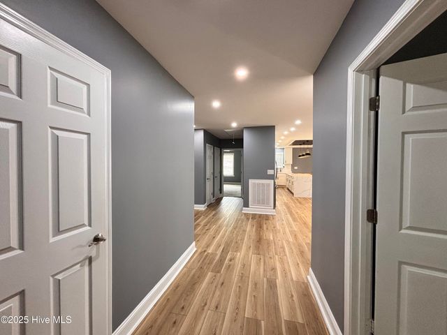 730 Northwest Boulevard, Clinton, NC 28328