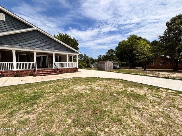 730 Northwest Boulevard, Clinton, NC 28328