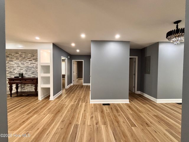 730 Northwest Boulevard, Clinton, NC 28328