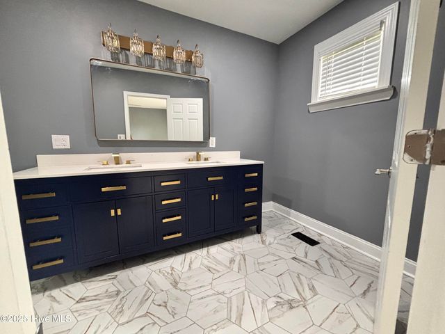 730 Northwest Boulevard, Clinton, NC 28328