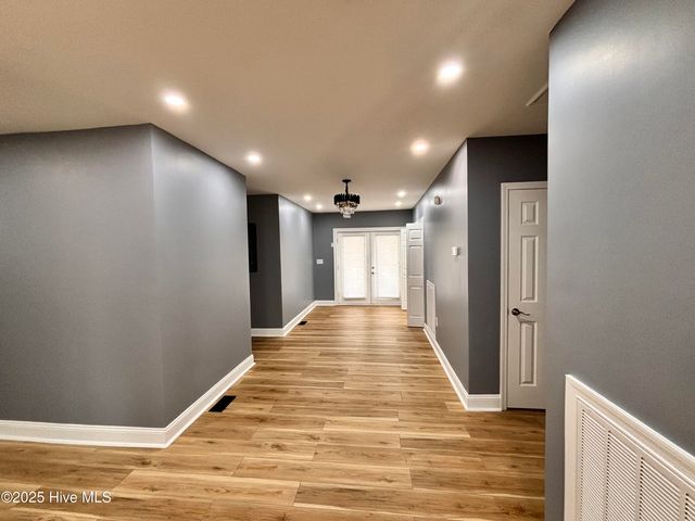 730 Northwest Boulevard, Clinton, NC 28328