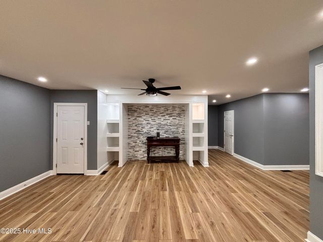 730 Northwest Boulevard, Clinton, NC 28328