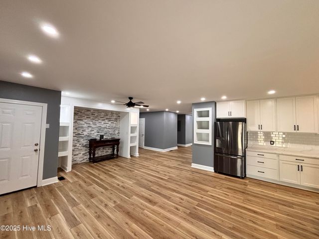 730 Northwest Boulevard, Clinton, NC 28328