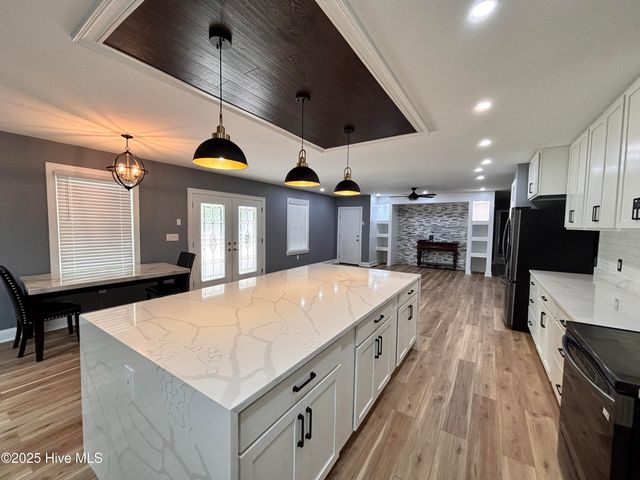 730 Northwest Boulevard, Clinton, NC 28328