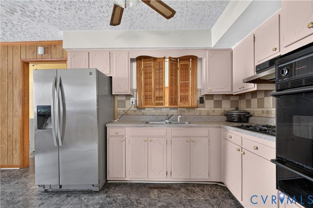 1816 Owens Ct, Hopewell, VA 23860