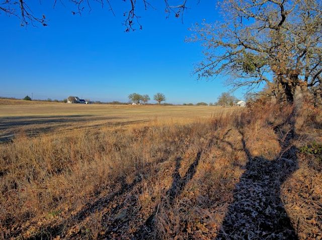 125 Diamond Oaks Drive, Nocona, TX 76255