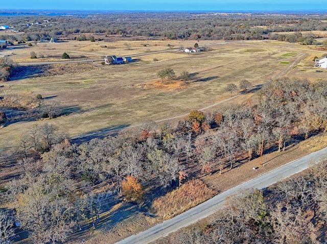 125 Diamond Oaks Drive, Nocona, TX 76255