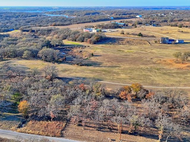 125 Diamond Oaks Drive, Nocona, TX 76255