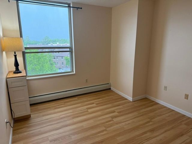 1425 W 28th Street 409, Minneapolis, MN 55408