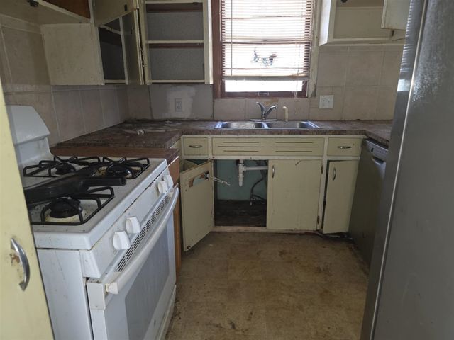 3509 Collingwood Avenue, Wyoming, MI 49519