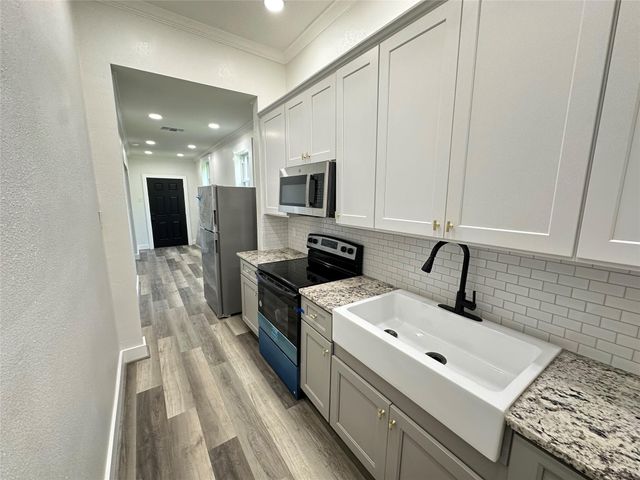 2001 29th Street Down, Galveston, TX 77550