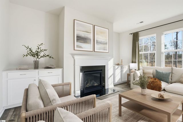 734 N Iron Hill Street, Boiling Springs, SC 29316