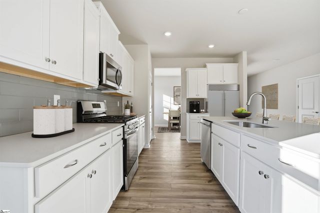 734 N Iron Hill Street, Boiling Springs, SC 29316