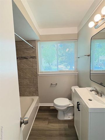 19535 Woodmont Street, Harper Woods, MI 48225