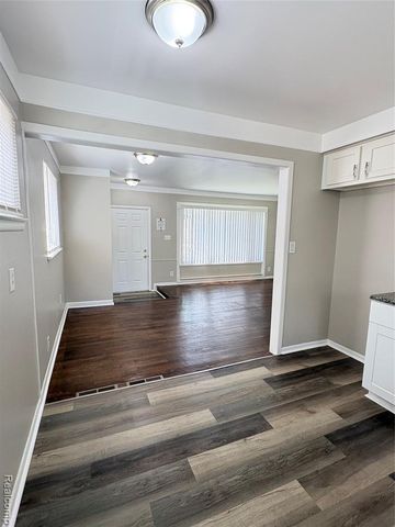 19535 Woodmont Street, Harper Woods, MI 48225