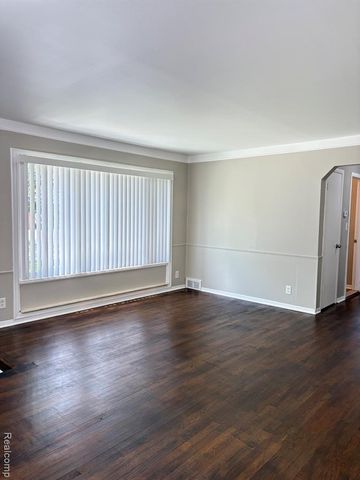 19535 Woodmont Street, Harper Woods, MI 48225