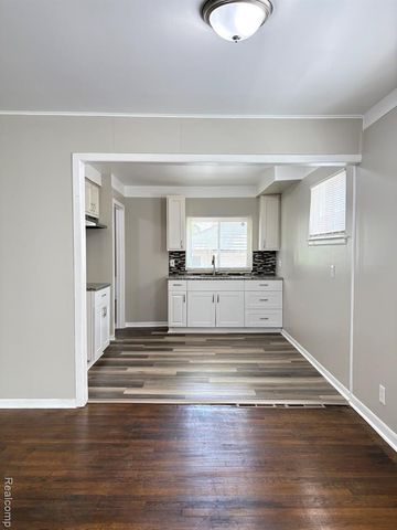 19535 Woodmont Street, Harper Woods, MI 48225