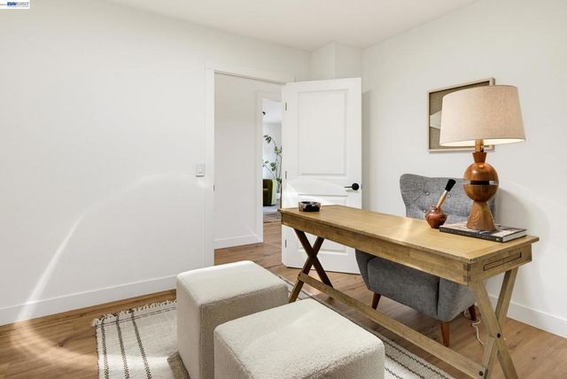 228 W Harder Rd, Hayward, CA 94544