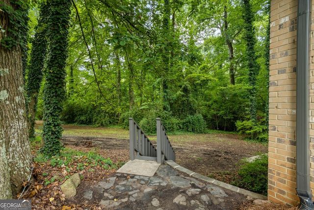 1300 White Oak Street SE, Conyers, GA 30013