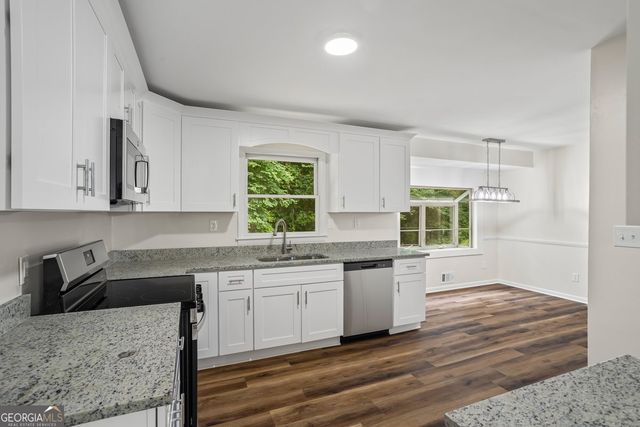 1300 White Oak Street SE, Conyers, GA 30013