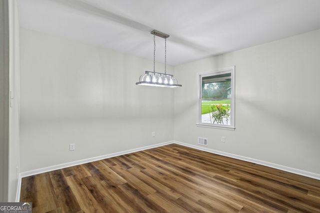 1300 White Oak Street SE, Conyers, GA 30013