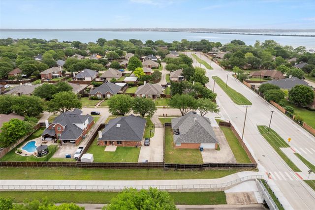 3305 Lake Highlands Drive, Rowlett, TX 75088