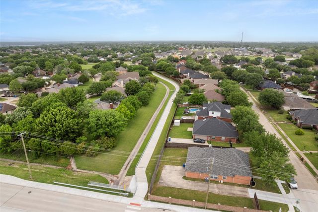 3305 Lake Highlands Drive, Rowlett, TX 75088