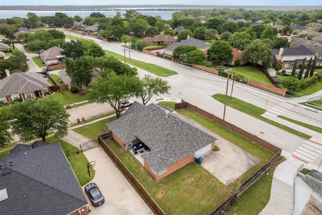 3305 Lake Highlands Drive, Rowlett, TX 75088